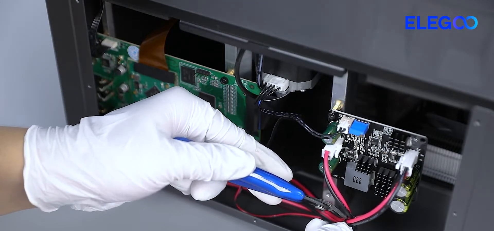 step03_cut_constant_current_board_zip_ties_00m18s.png