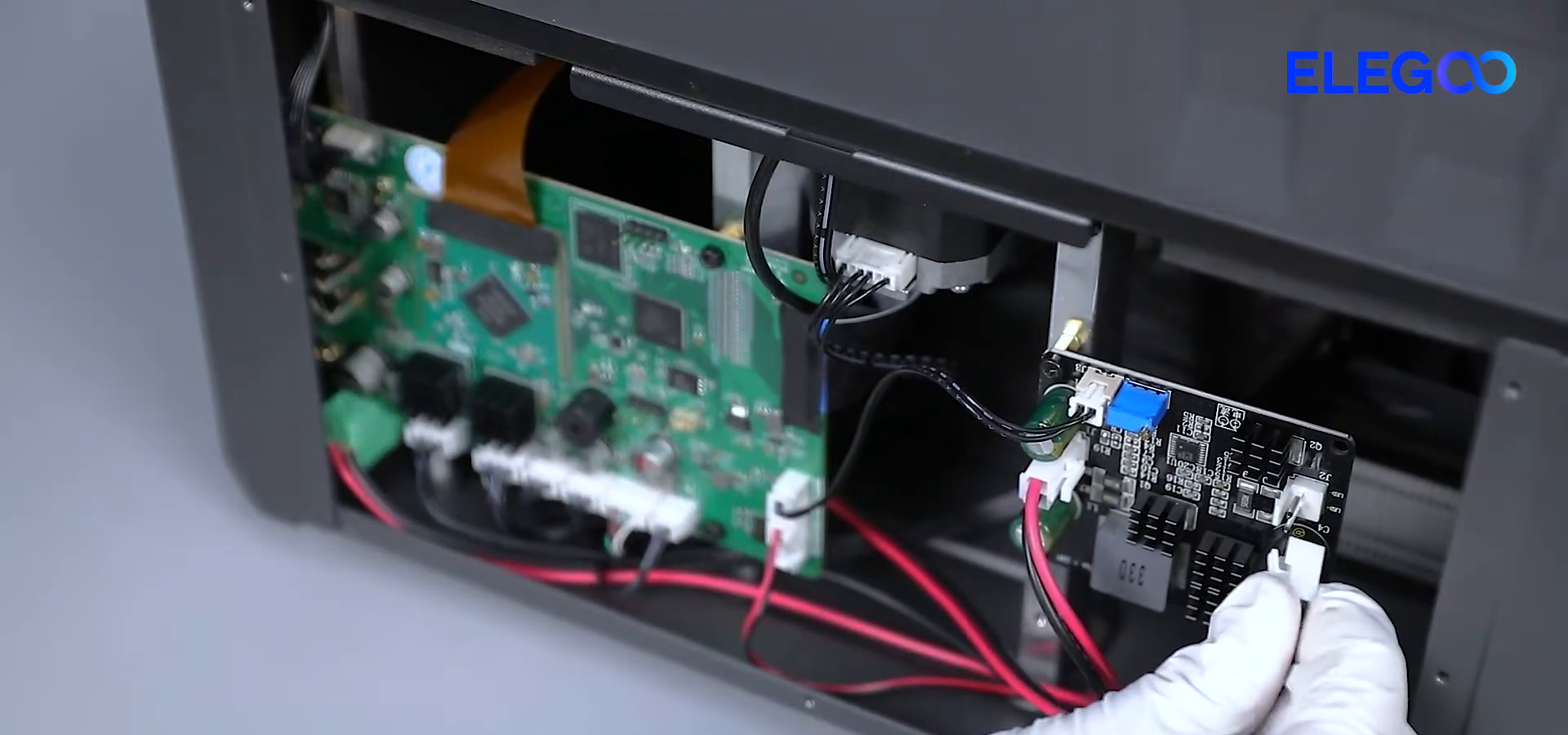 step03_disconnect_uv_light_j2_00m21s.png