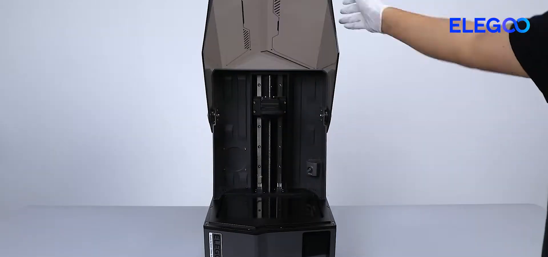 step05_lift_top_cover_00m33s.png