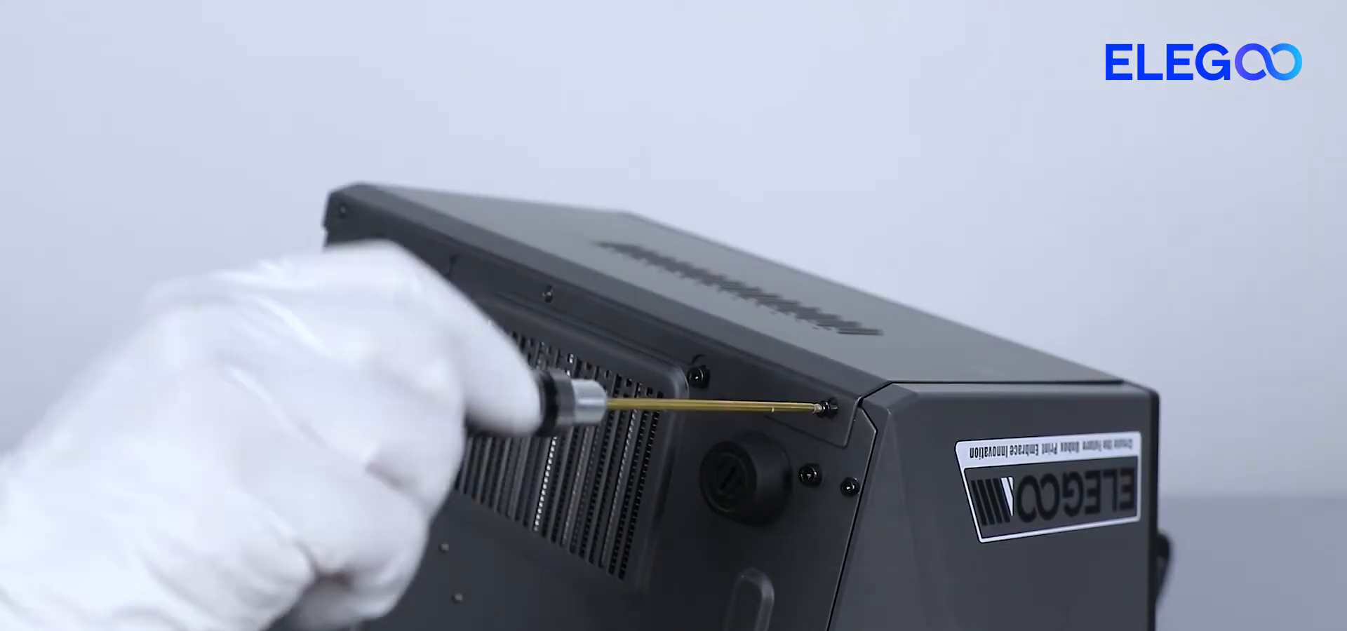 step08_loosen_lower_left_cover_screws_01m13s.png