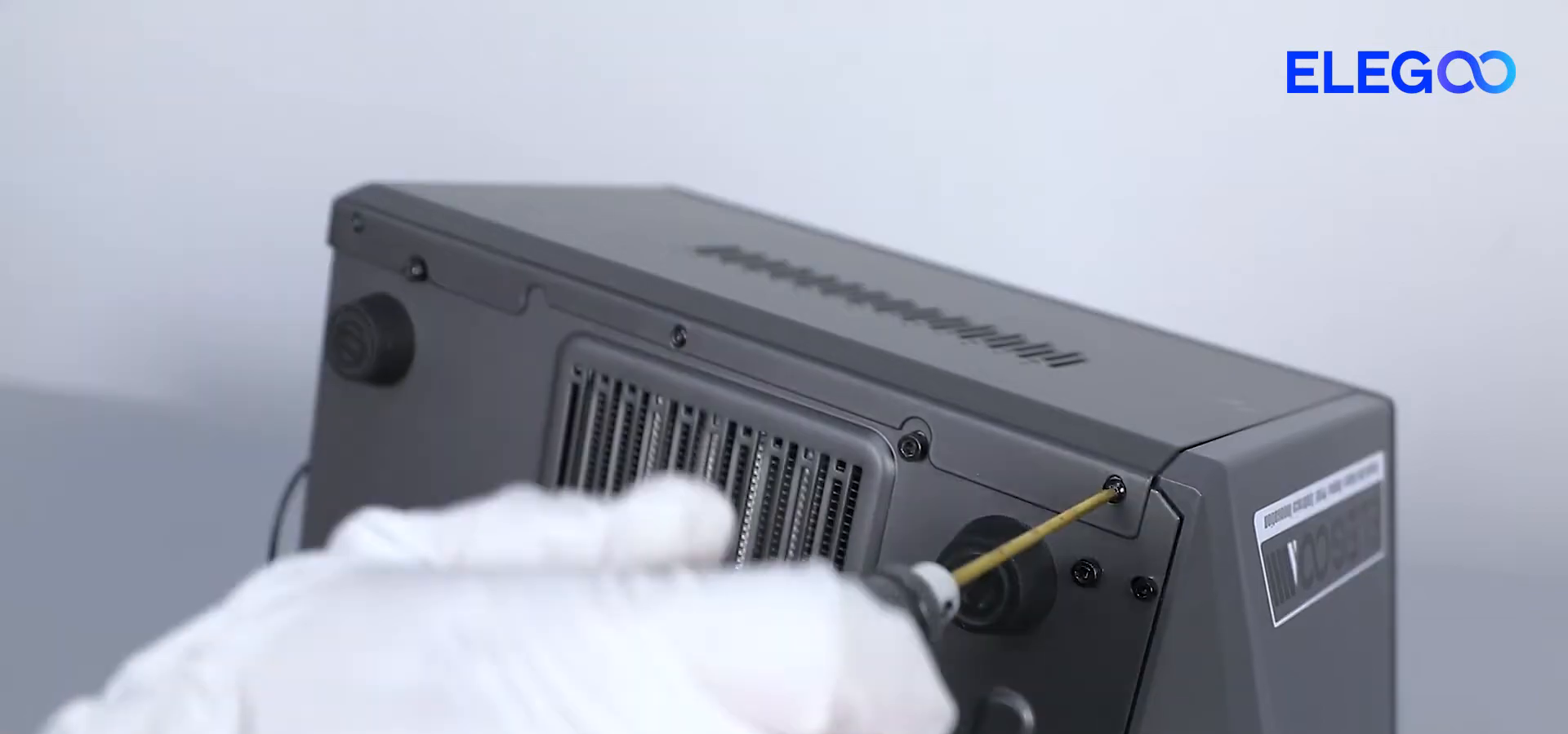 step18_tighten_lower_left_cover_screws_03m50s.png