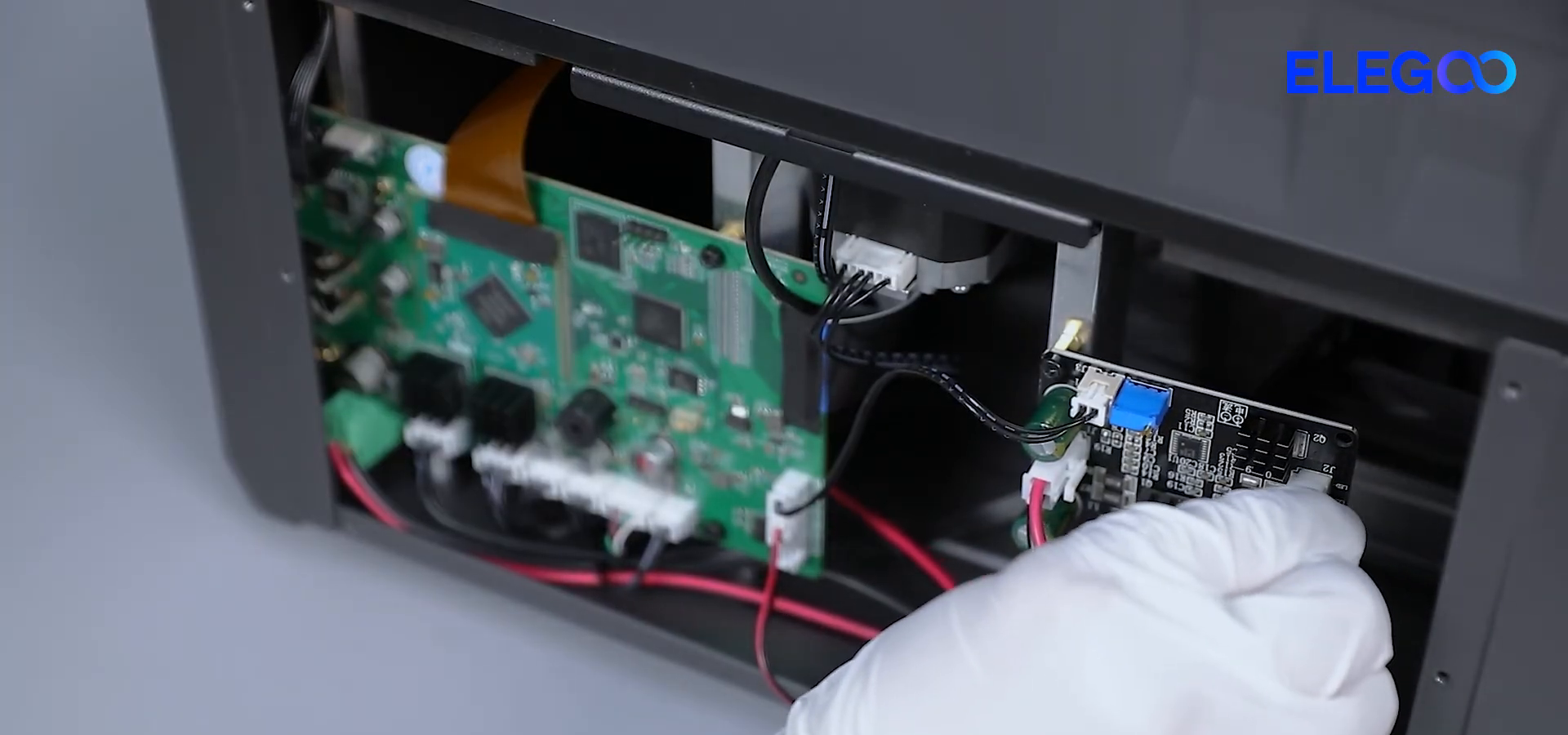 step23_reconnect_uv_light_j2_04m57s.png